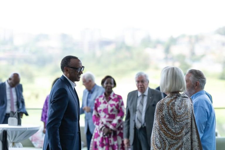 President Kagame Holds High-Level Talks with Members of His Advisory Council